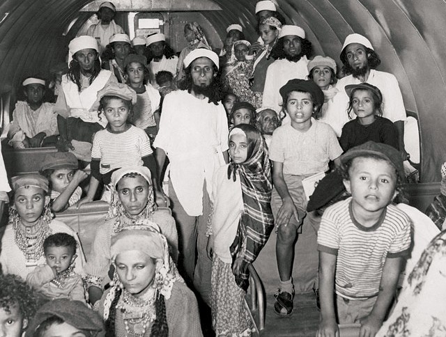 Operation "Magic Carpet" - Jews from Yemen in an airplane on their way to Israel